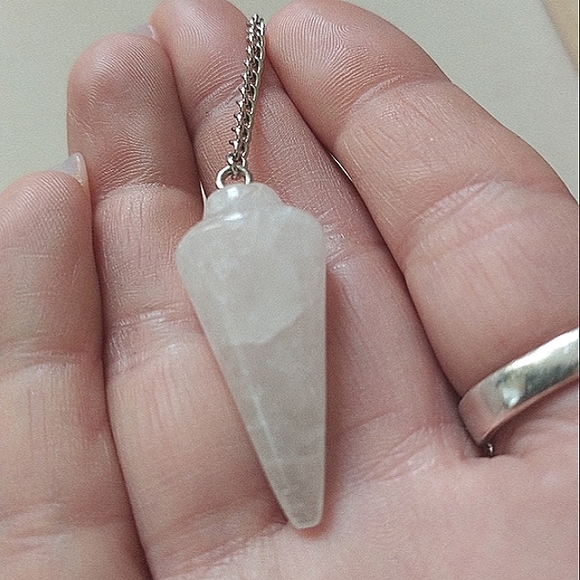 Clear Quartz Arrowhead Master Healing Pendulum on chain - Picture 7 of 7